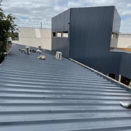 Cubierta y revestimiento para oficinas de altas cumbres Talca