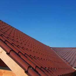 Entrega planchas faltantes cubierta con nuestras tejas continuas terracota