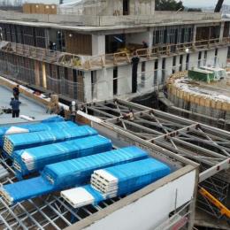 Fabricaci&oacute;n e instalaci&oacute;n cubierta y hojalater&iacute;a obra habilitacion edificio facultad de ciencias basicas, Universidad Catolica del Maule.